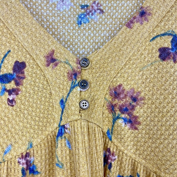 Bloomfield Mustard Yellow Floral Waffle Knit V Neck Top Size M NWT Ruffl… - Picture 3 of 9